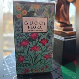 Gucci Flora Gorgeous Jasmine Eau de Parfum - 30ml